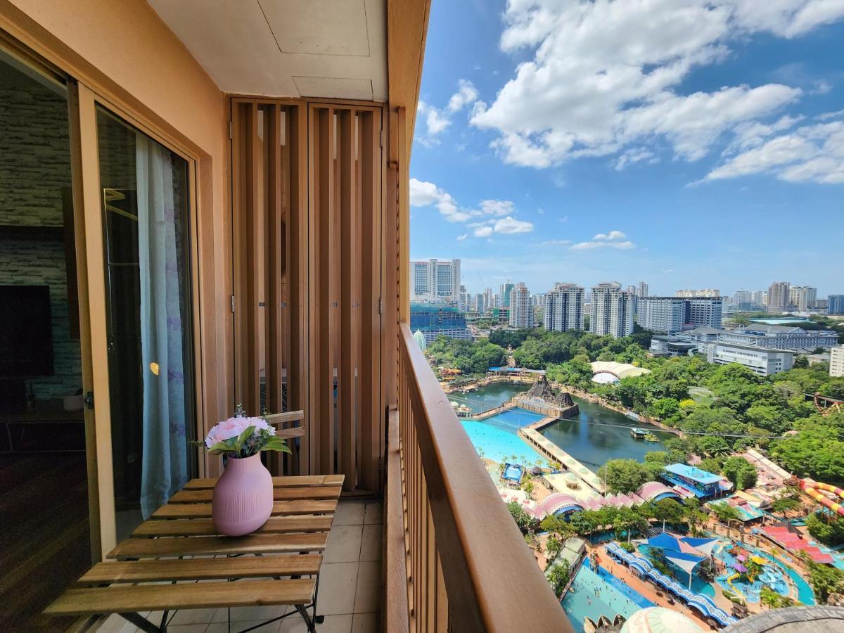 Lagoon View With Balcony 1-5Pax Sunway Resort Netflix Petaling Jaya Exterior photo